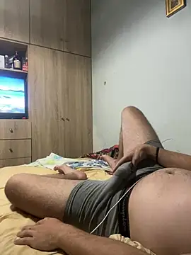 tommyxxx2026 online show from June 17, 2026, 12:43 am
