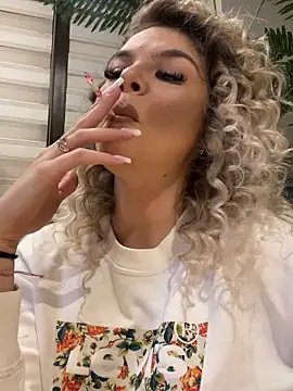 KimmBliss online show from April 10, 2026, 6:59 pm