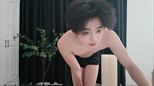 Snapshot of ZH-HUAHUA chatting on March 15, 2026, 6:31 am ZH-HUAHUA online show from March 15, 2026, 6:31 am