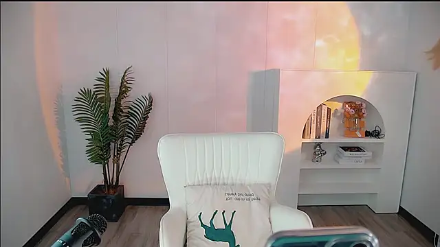 zhoulan-bb online show from March 26, 2026, 2:21 am