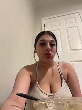 treasurebabii online show from July 21, 2026, 8:43 pm