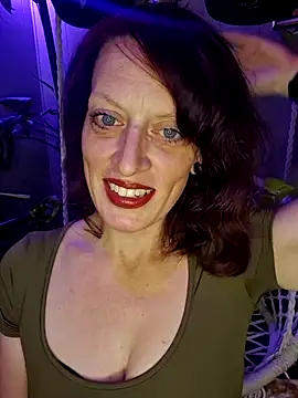 PurpleBunnyxo online show from May 30, 2026, 3:13 am