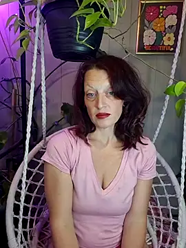 PurpleBunnyxo online show from August 1, 2026, 6:06 pm