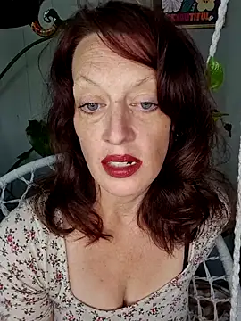 PurpleBunnyxo online show from July 25, 2026, 4:13 pm
