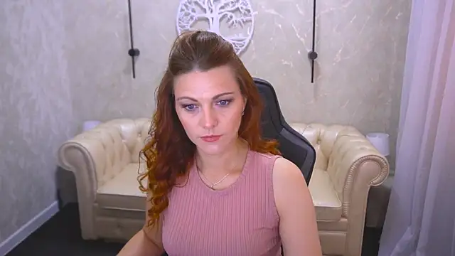 FireFoxxxxxy online show from August 4, 2026, 6:18 am
