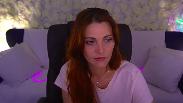 FireFoxxxxxy online show from June 12, 2026, 7:06 am
