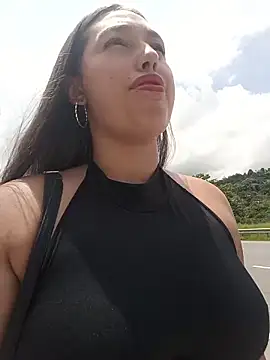 Naughty-Samanta- online show from April 18, 2026, 4:09 pm