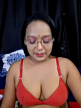 hornyrosy321 online show from June 17, 2026, 5:34 pm