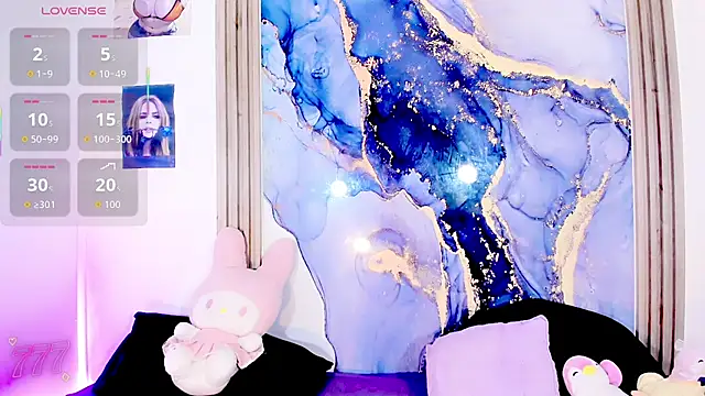 blonde queen- online show from July 23, 2026, 7:43 pm