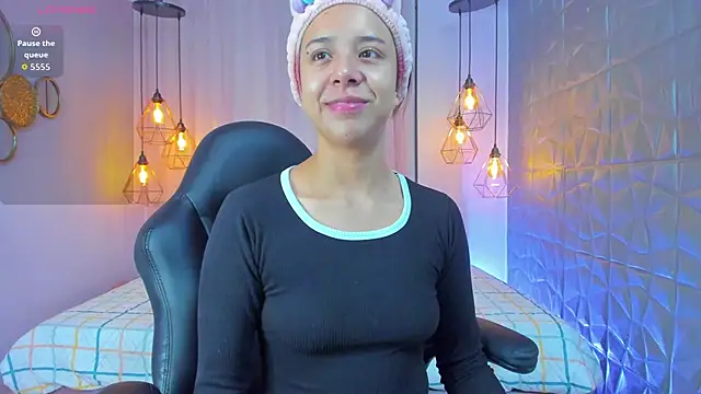 Snapshot of Magic_oliviah chatting on May 29, 2026, 1:17 pm Magic oliviah online show from May 29, 2026, 1:17 pm