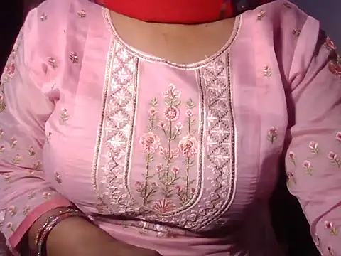 Jeenat Kaur1 online show from March 21, 2026, 8:19 am