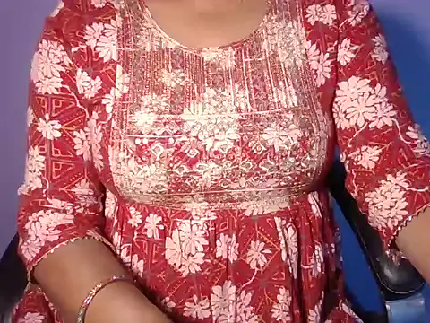 Jeenat Kaur1 online show from March 25, 2026, 4:45 am