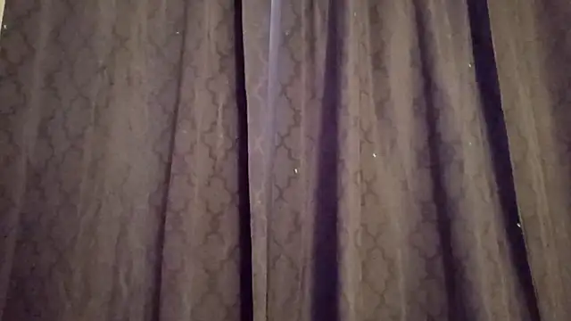 dropanddrippy1 online show from March 24, 2026, 4:34 am