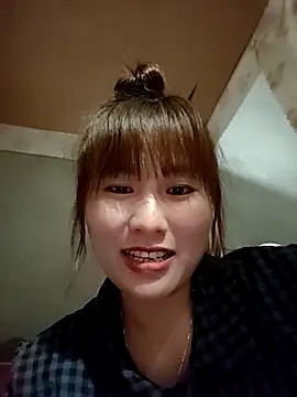 Lucxy-ki6 online show from March 18, 2026, 1:35 pm