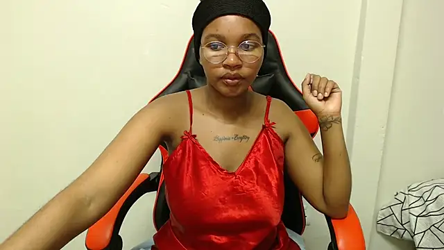 Hotsexyberry222 online show from May 12, 2026, 2:56 pm