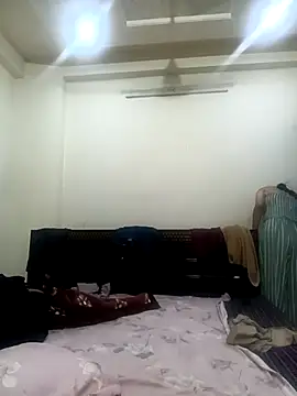 Hottymahi7 online show from March 27, 2026, 10:00 pm