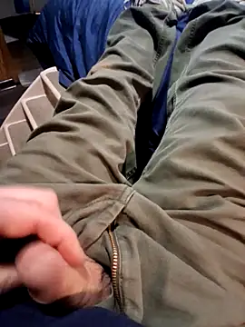 Snapshot of Giggles713 chatting on March 14, 2026, 3:29 pm Giggles713 online show from March 14, 2026, 3:29 pm