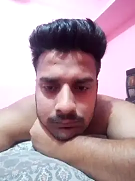 Snapshot of Decentlover67 chatting on May 27, 2026, 5:04 am Decentlover67 online show from May 27, 2026, 5:04 am