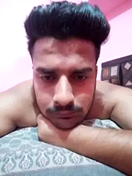 Snapshot of Decentlover67 chatting on May 26, 2026, 8:23 am Decentlover67 online show from May 26, 2026, 8:23 am
