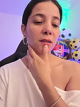miaeyex online show from July 18, 2026, 12:03 pm
