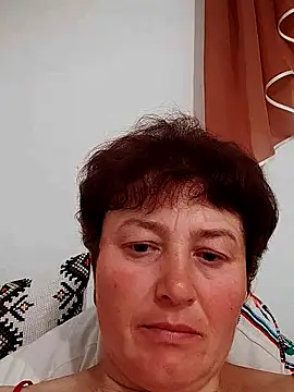 valeryXmur online show from May 6, 2026, 7:51 pm