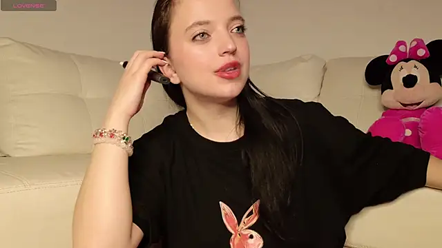 Minnie mouse 18 online show from March 14, 2026, 8:37 pm