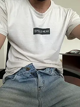 Snapshot of Agrorouterket chatting on March 31, 2026, 4:31 pm Agrorouterket online show from March 31, 2026, 4:31 pm