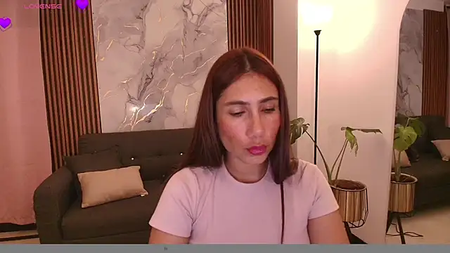 LucyBecker online show from June 24, 2026, 3:38 am