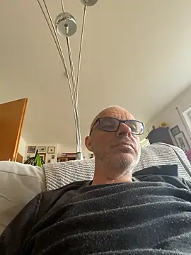 Snapshot of Thomate24 chatting on June 10, 2026, 5:08 am Thomate24 online show from June 10, 2026, 5:08 am
