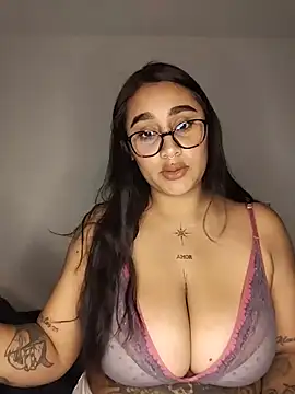 Mia skyy18 online show from July 25, 2026, 5:15 am