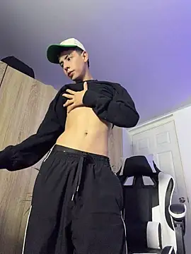 SebastianReed  online show from June 22, 2026, 1:33 am