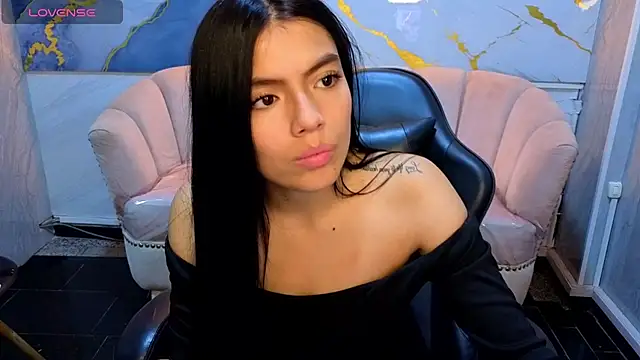 Snapshot of _Charlottee_b chatting on July 25, 2026, 7:42 pm Charlottee b online show from July 25, 2026, 7:42 pm