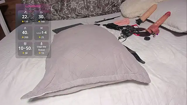 Enzoo98  online show from March 22, 2026, 3:21 am