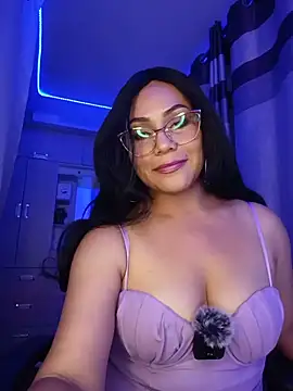 PiscisGirl online show from May 17, 2026, 7:52 am