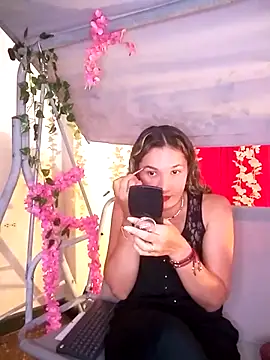 adairamars online show from June 18, 2026, 11:32 pm