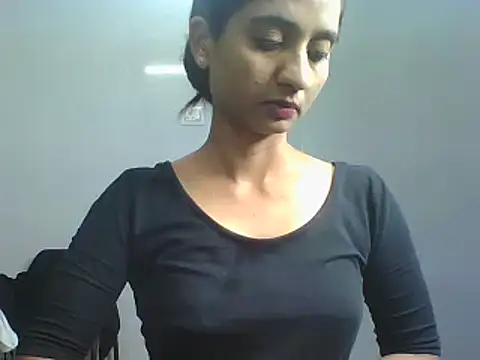Sonam1186 online show from July 28, 2026, 1:02 am