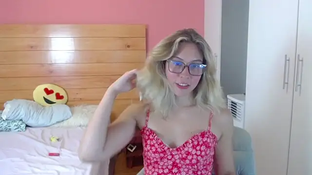 Dulce Victoria  online show from March 21, 2026, 12:34 am