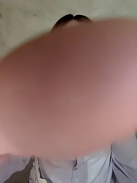 Mina xYx online show from April 19, 2026, 2:07 pm