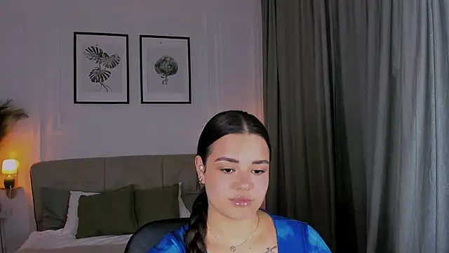 EvaRaider online show from May 23, 2026, 6:23 am