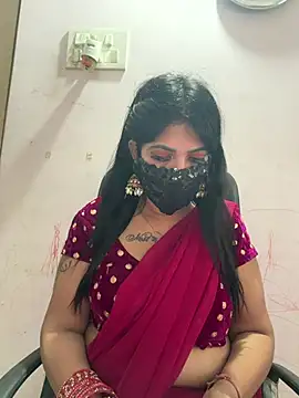 Snapshot of Taniyasharma4898 chatting on July 7, 2026, 8:29 am Taniyasharma4898 online show from July 7, 2026, 8:29 am