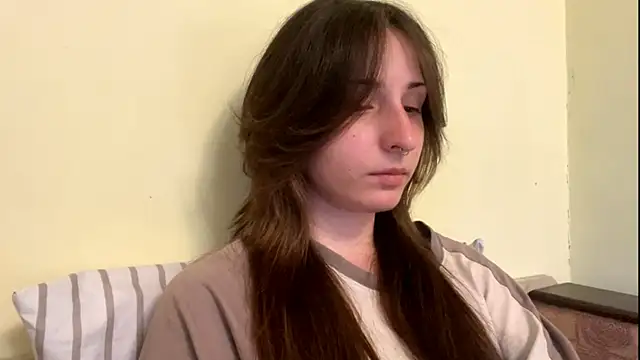 sakuraabloom7 online show from May 14, 2026, 4:48 pm