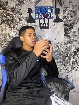 carlos hot12 online show from March 17, 2026, 2:58 am