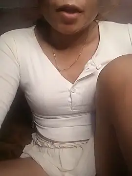 maymay121 online show from June 11, 2026, 10:40 pm