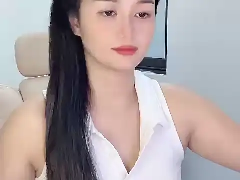 AmyLinee 1 online show from June 3, 2026, 2:07 pm