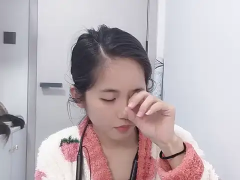 Snapshot of MIAOMIAO-666 chatting on April 3, 2026, 1:17 pm MIAOMIAO-666 online show from April 3, 2026, 1:17 pm