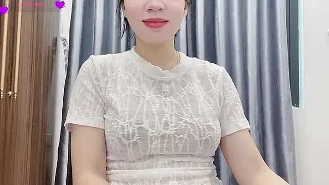 Ryo-Jisoo online show from June 12, 2026, 1:36 am