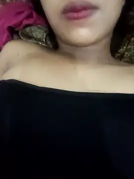 Candyy crushh online show from April 24, 2026, 7:16 pm