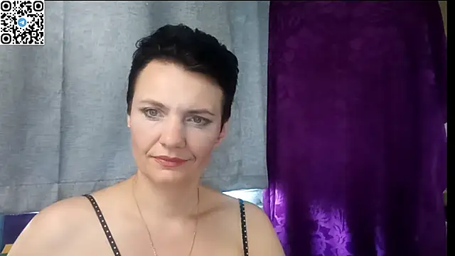 HotMamaQueen234 online show from July 13, 2026, 11:53 am