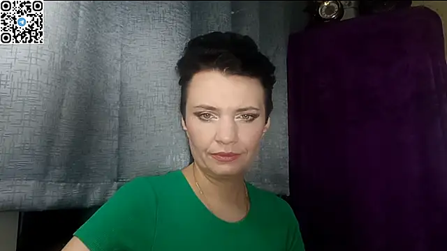 HotMamaQueen234 online show from May 6, 2026, 8:24 pm