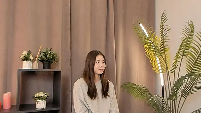 Snapshot of GloriaNorris chatting on March 16, 2026, 12:20 pm GloriaNorris online show from March 16, 2026, 12:20 pm